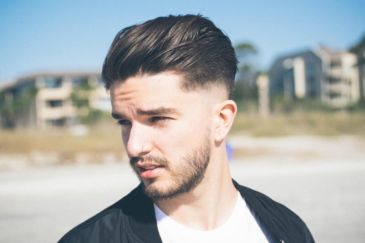 Textured crop with a tapered back